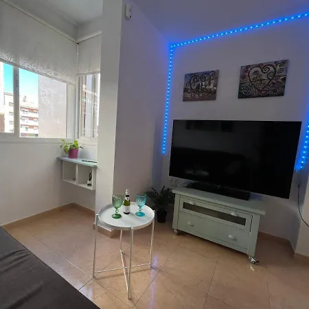 Relaxing With Lovely Patio Apartment